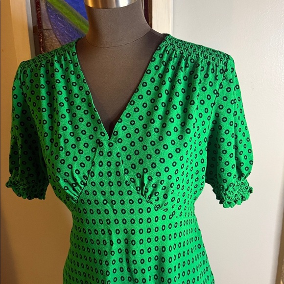 Diane Von Furstenberg Kelly Green Polka Dot Midi Dress SZ 10 - Picture 2 of 9